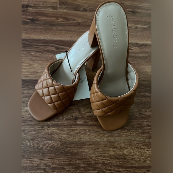 The Drop high heels - Picture 6 of 9